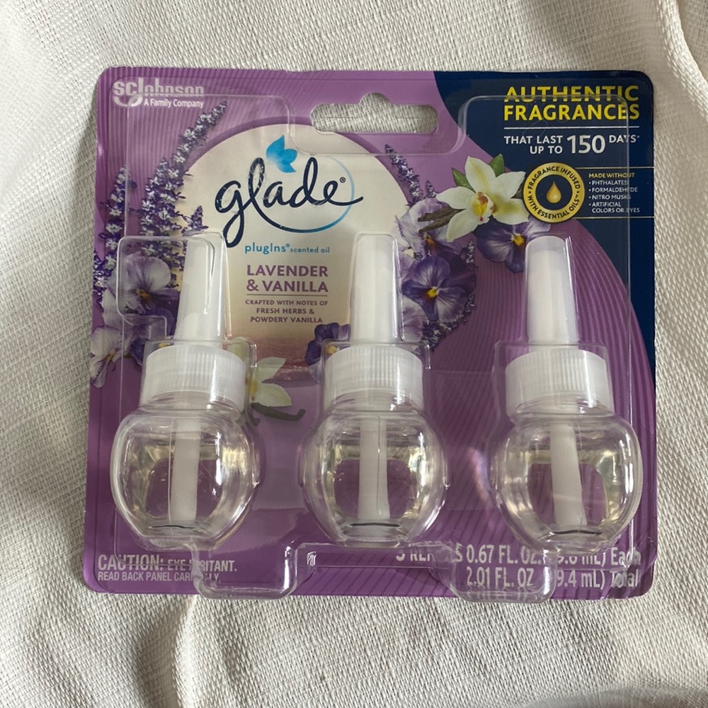 NIB - 2 - 3 Pack Glade Plug Ins Lavender and Vanilla (Total of 6)